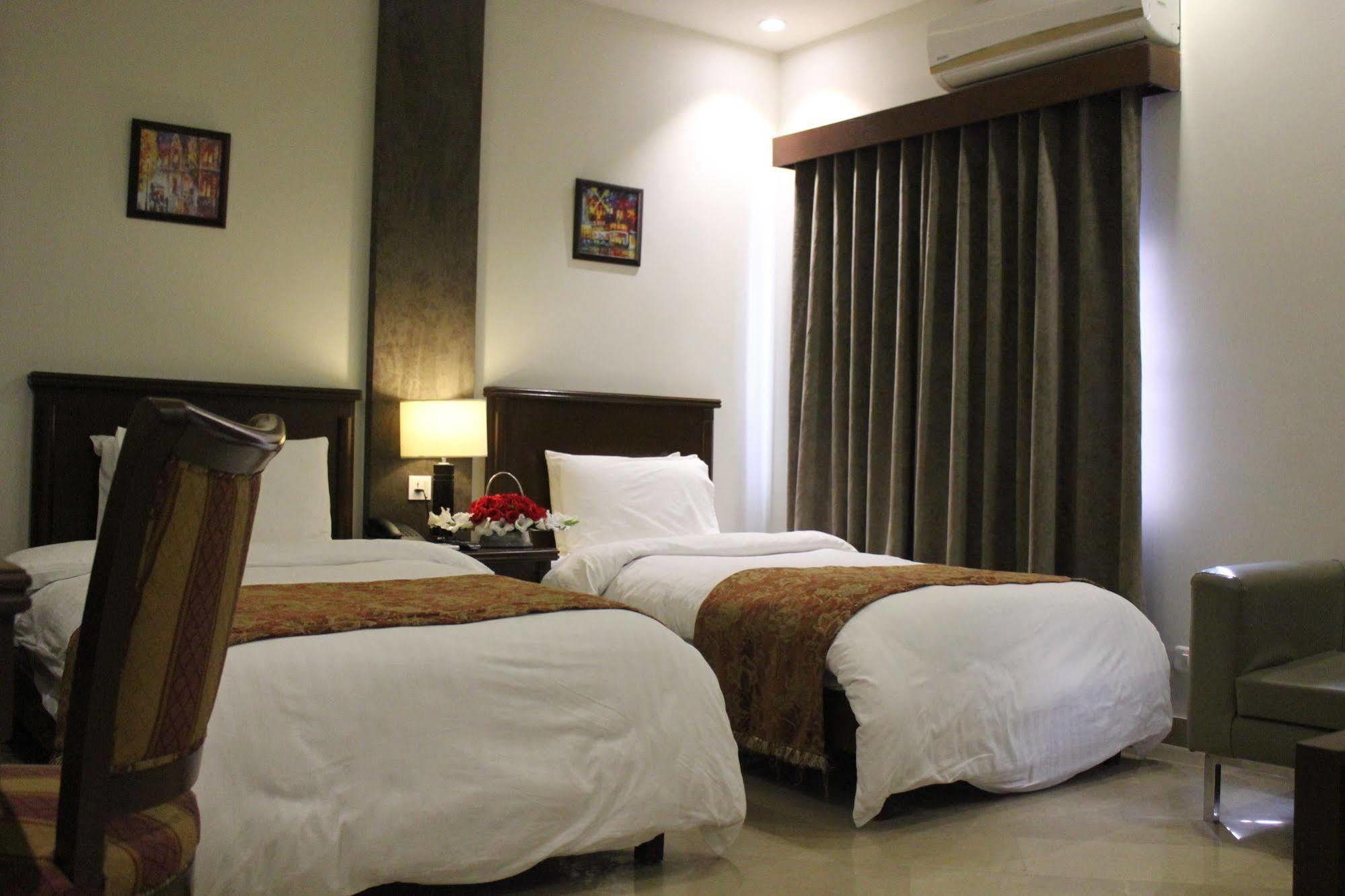 Hotel One Super, Islamabad Exterior foto